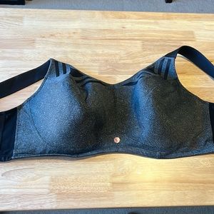Livi sports bra